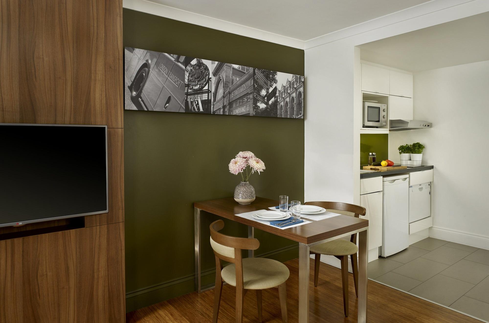 Aparthotel Citadines South Kensington Londra Esterno foto