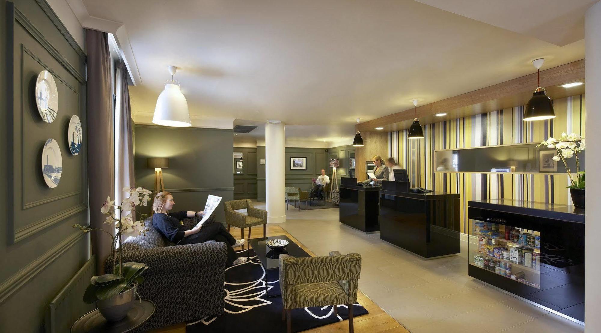 Aparthotel Citadines South Kensington Londra Esterno foto