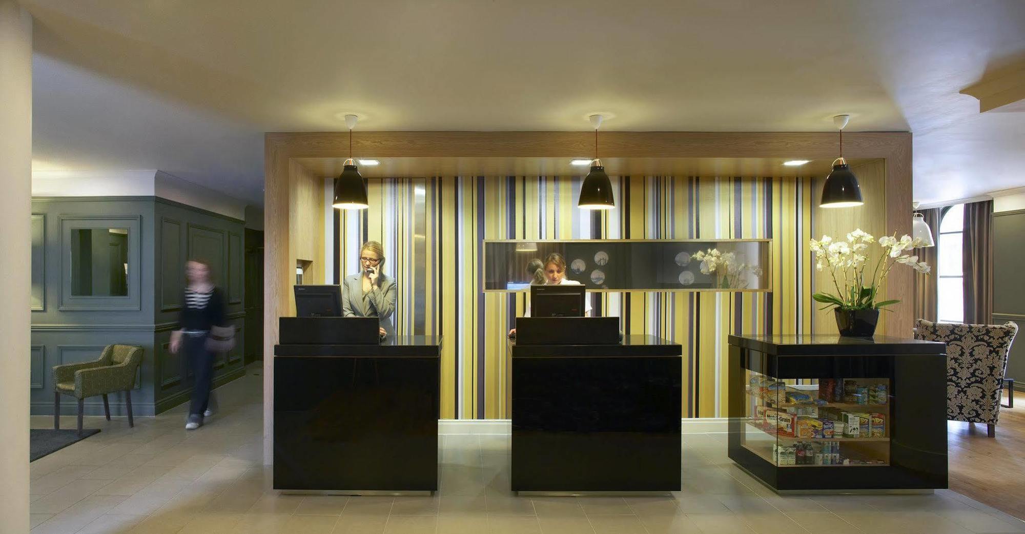 Aparthotel Citadines South Kensington Londra Esterno foto